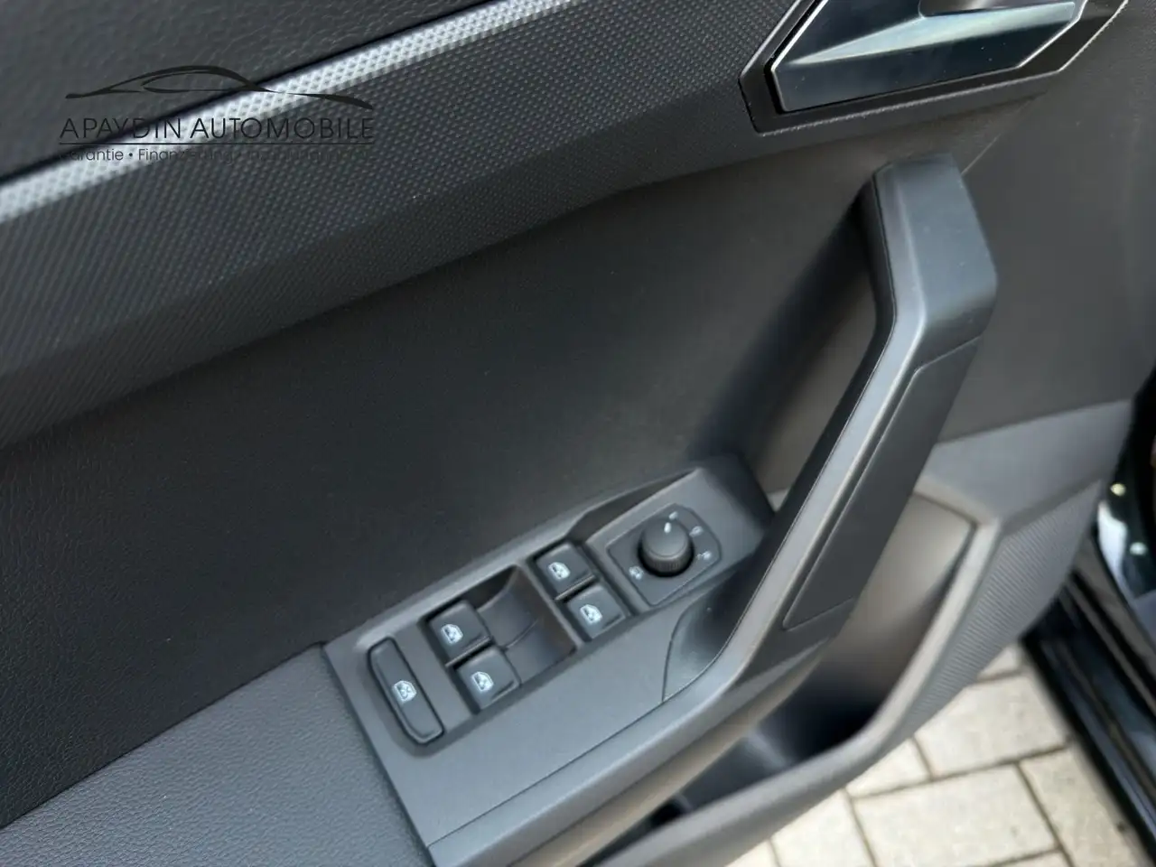 SEAT Ibiza 1.0 Style Lim. LED/R-KAM/PDC/ALU/SHZ/KLIMA — Vehicle gallery 23