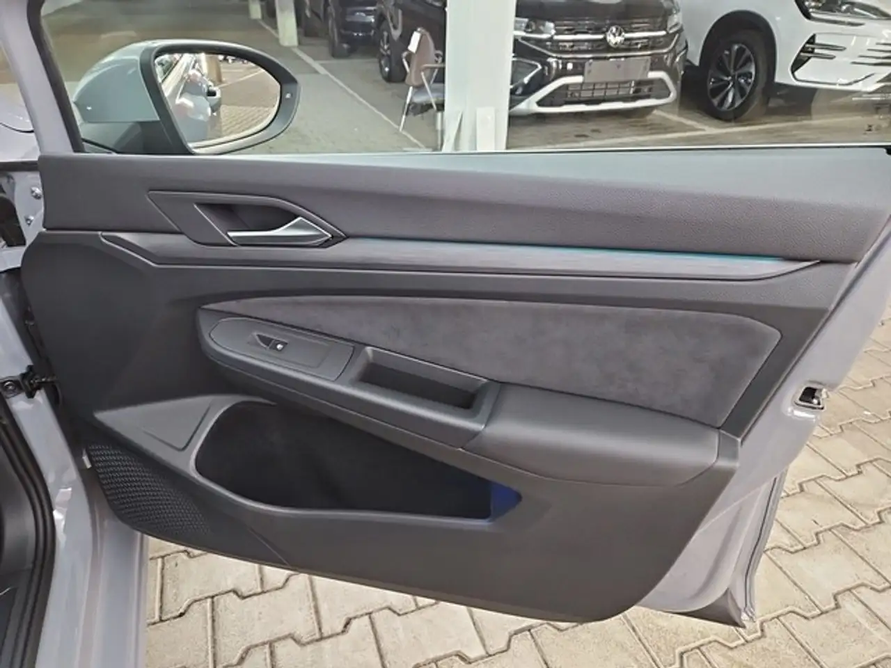 Volkswagen Golf Style BUSINESS NAVI SITZH — Galerie du véhicule 18