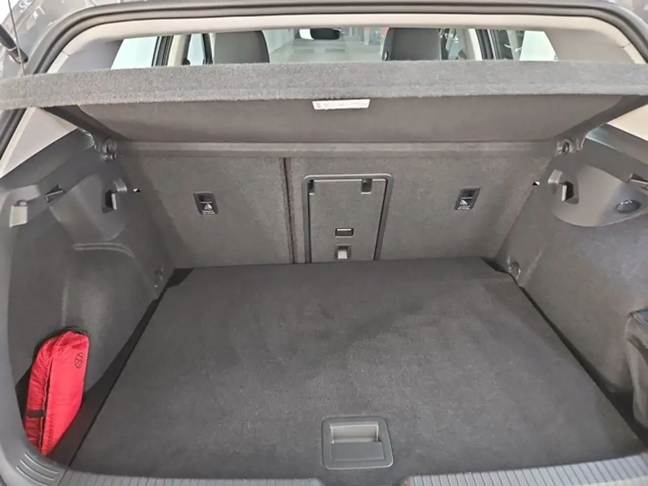 Volkswagen Golf Style BUSINESS NAVI SITZH — Galerie du véhicule 14