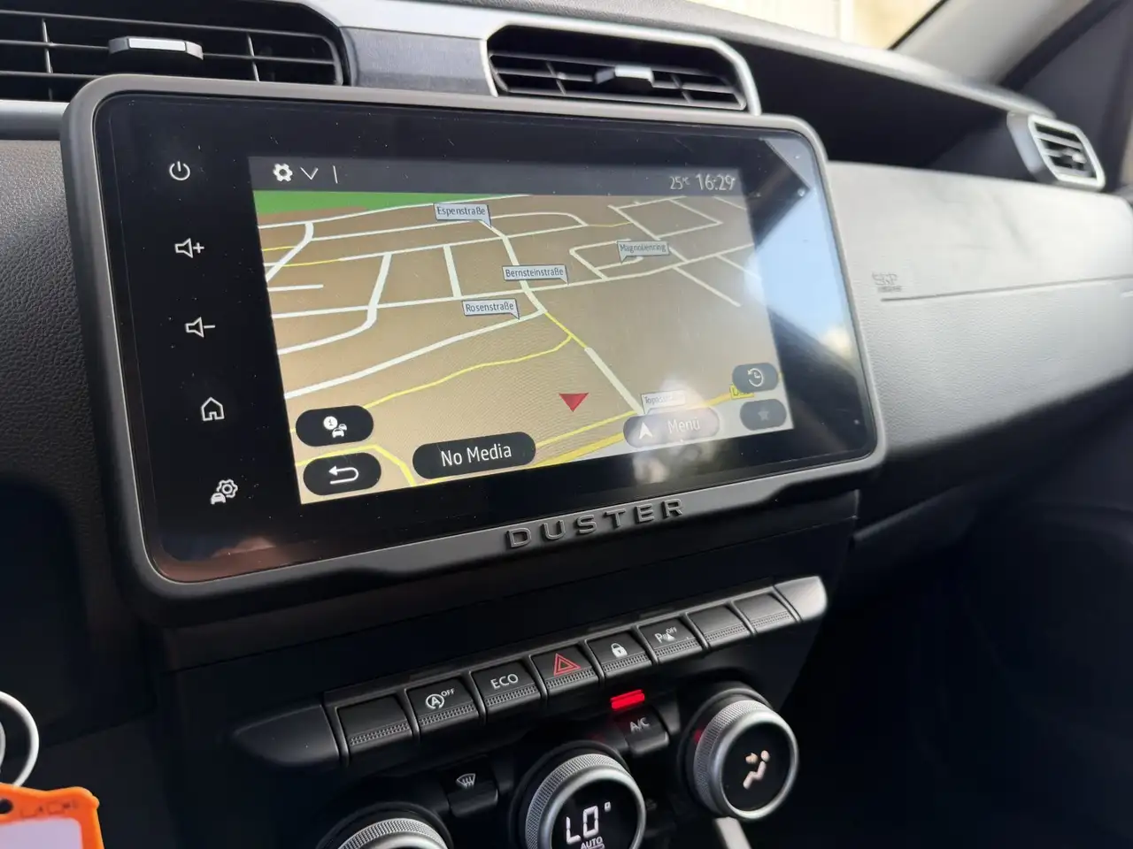 Dacia Duster II 1.3 TCe 150 Automatik Journey 2WD Sitzh. 1Hd. 1 — معرض صور السيارة 24