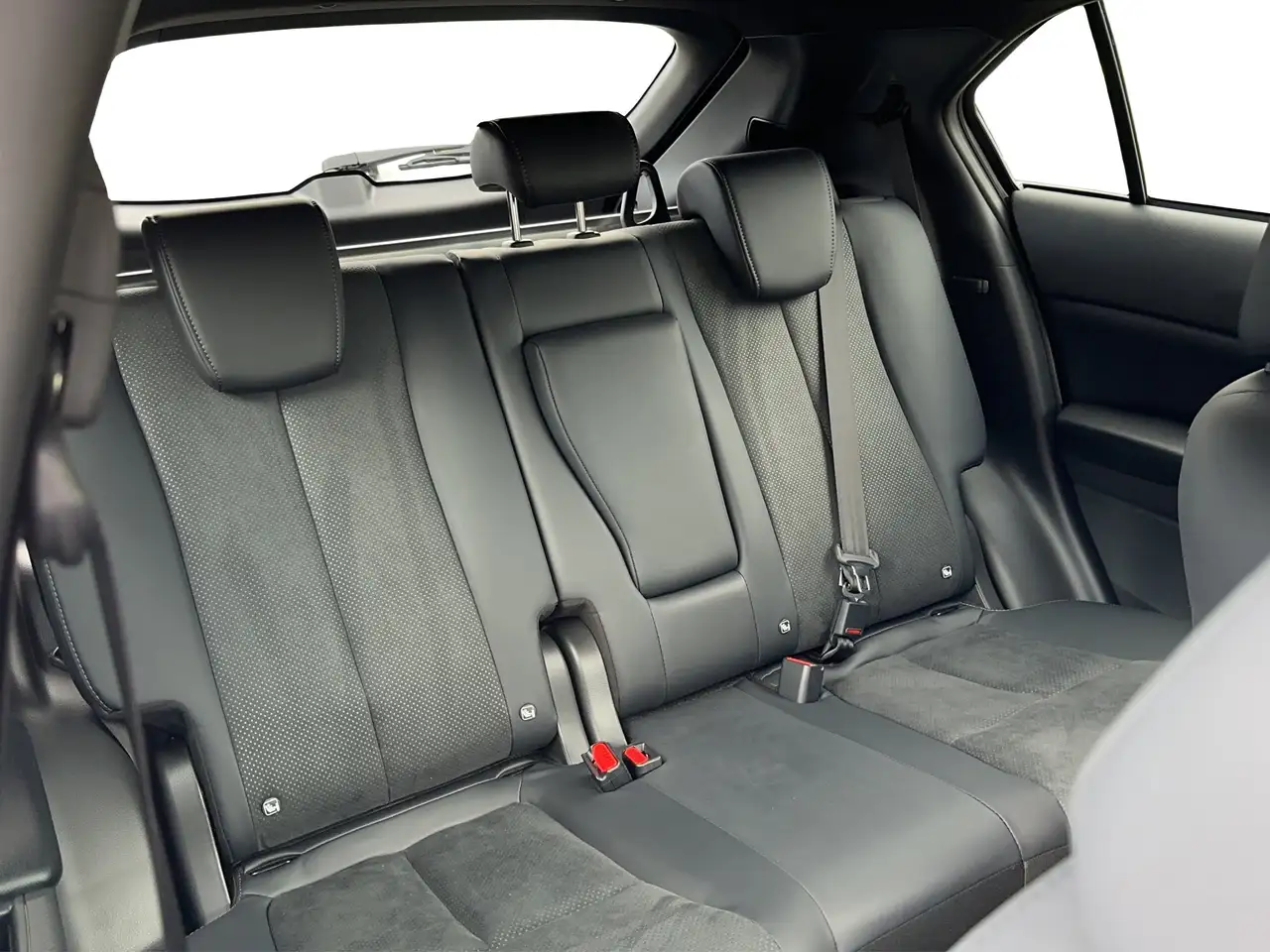 Mitsubishi Eclipse Cross Plus Select Black-Paket Plug-in Hybrid — Galería del vehículo 18