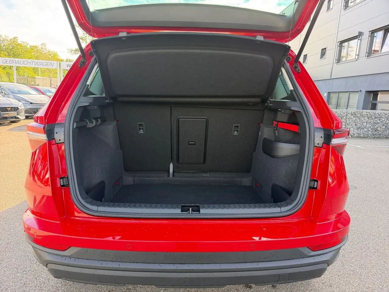 Skoda Karoq 1.5TSI Selection LED — Vehicle gallery 15