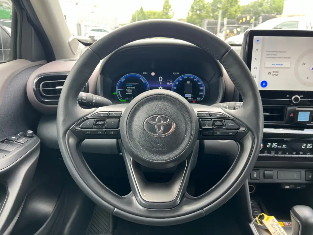 Toyota Yaris Cross Hybrid 1.5 Style Plus *Matrix*360*SHZ* — Vehicle gallery 13