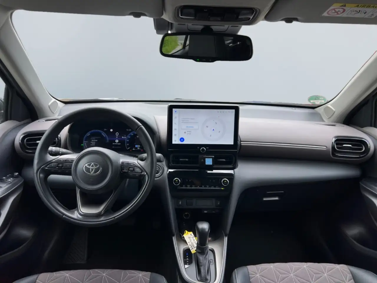 Toyota Yaris Cross Hybrid 1.5 Style Plus *Matrix*360*SHZ* — Vehicle gallery 11