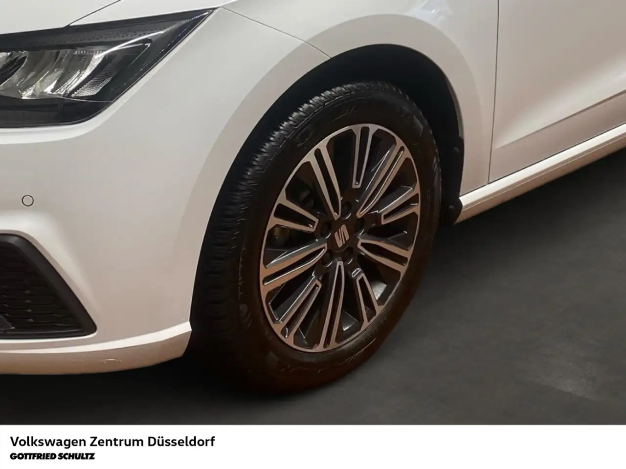 SEAT Ibiza Style 1.0 TSI Sitzheiz Kamera Parkhilfe LED — Vehicle gallery 8