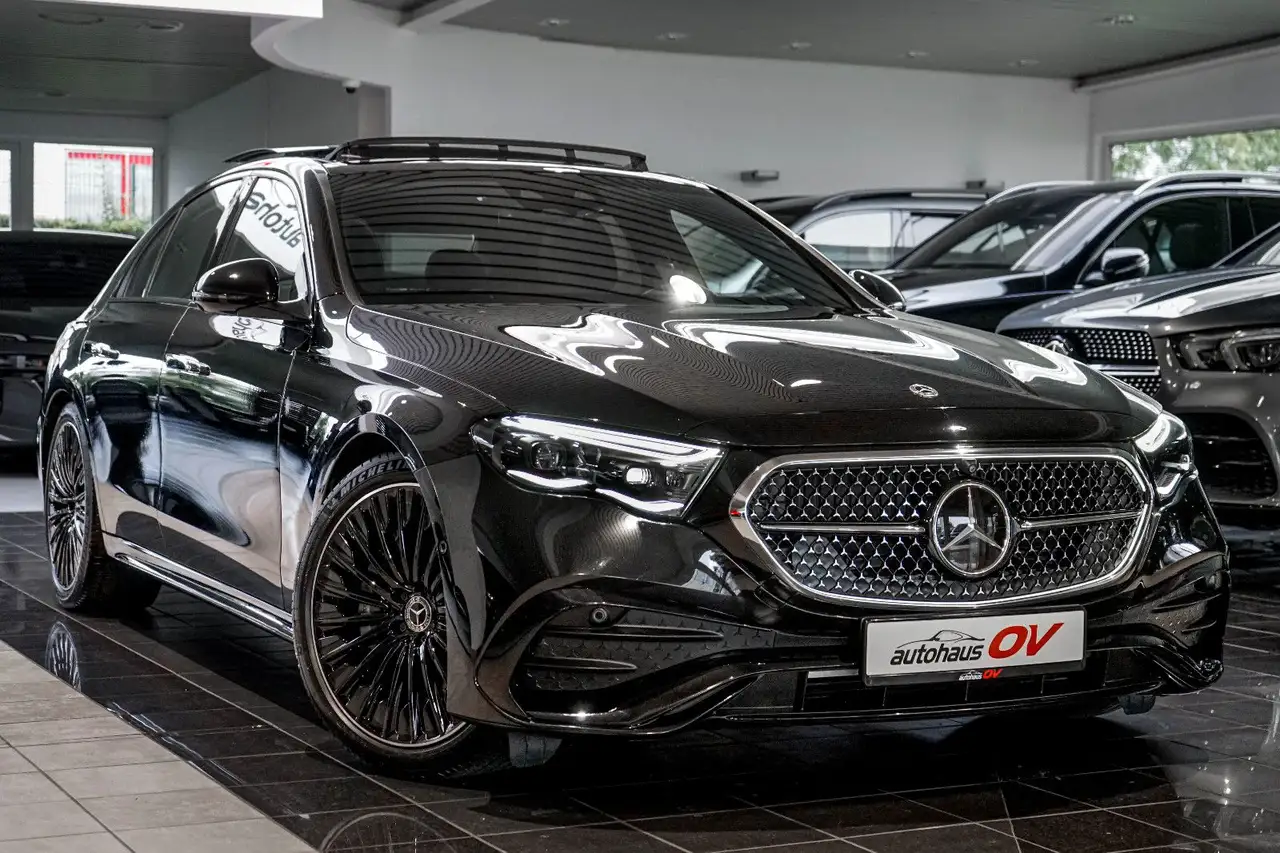 Mercedes-Benz E 300 e 4M AMG Premium*H-Lenkung*Hyperscre*Panora — Vehicle gallery 3