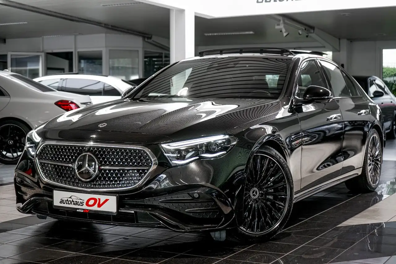 Mercedes-Benz E 300 e 4M AMG Premium*H-Lenkung*Hyperscre*Panora — Vehicle gallery 2