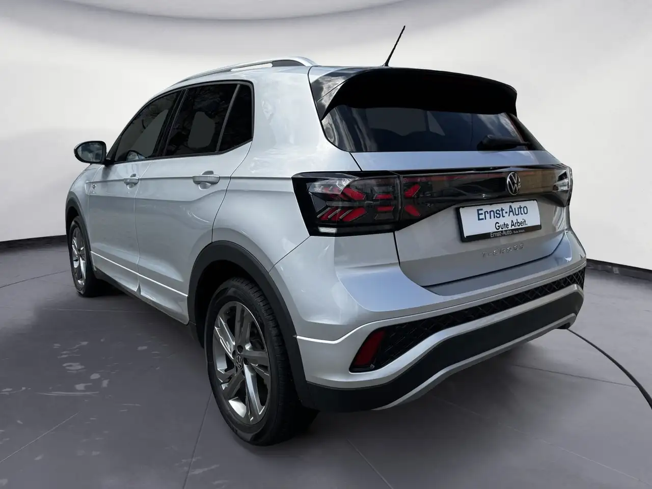 Volkswagen T-Cross R-Line 1.5 TSI +IQ.DRIVE+DSG+AHK+NAVI+ — معرض صور السيارة 8
