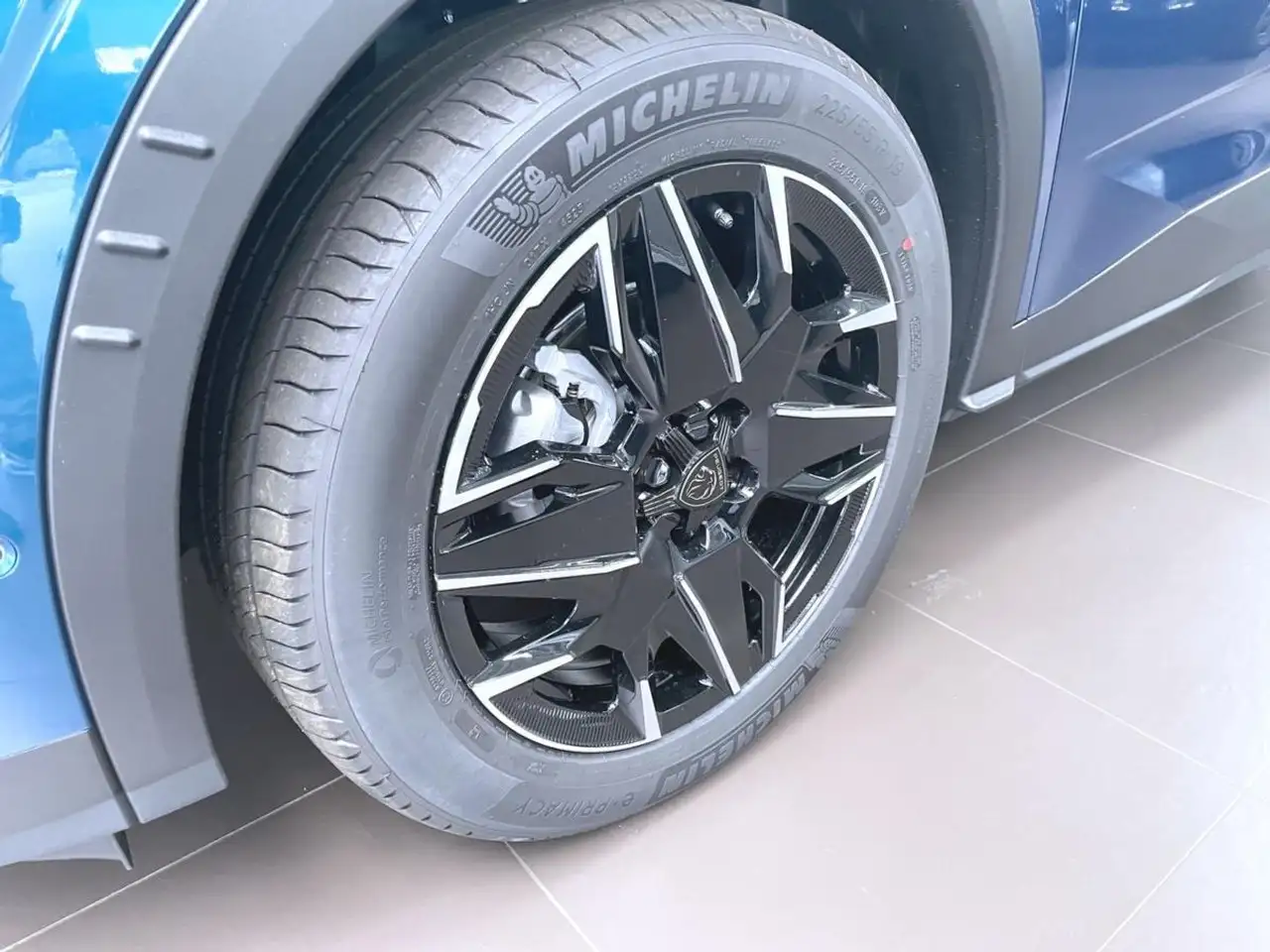 Peugeot 3008 Allure Mild-Hybrid 136 e-DSC6 *SOFORT VERFÜGBAR* — Galería del vehículo 16