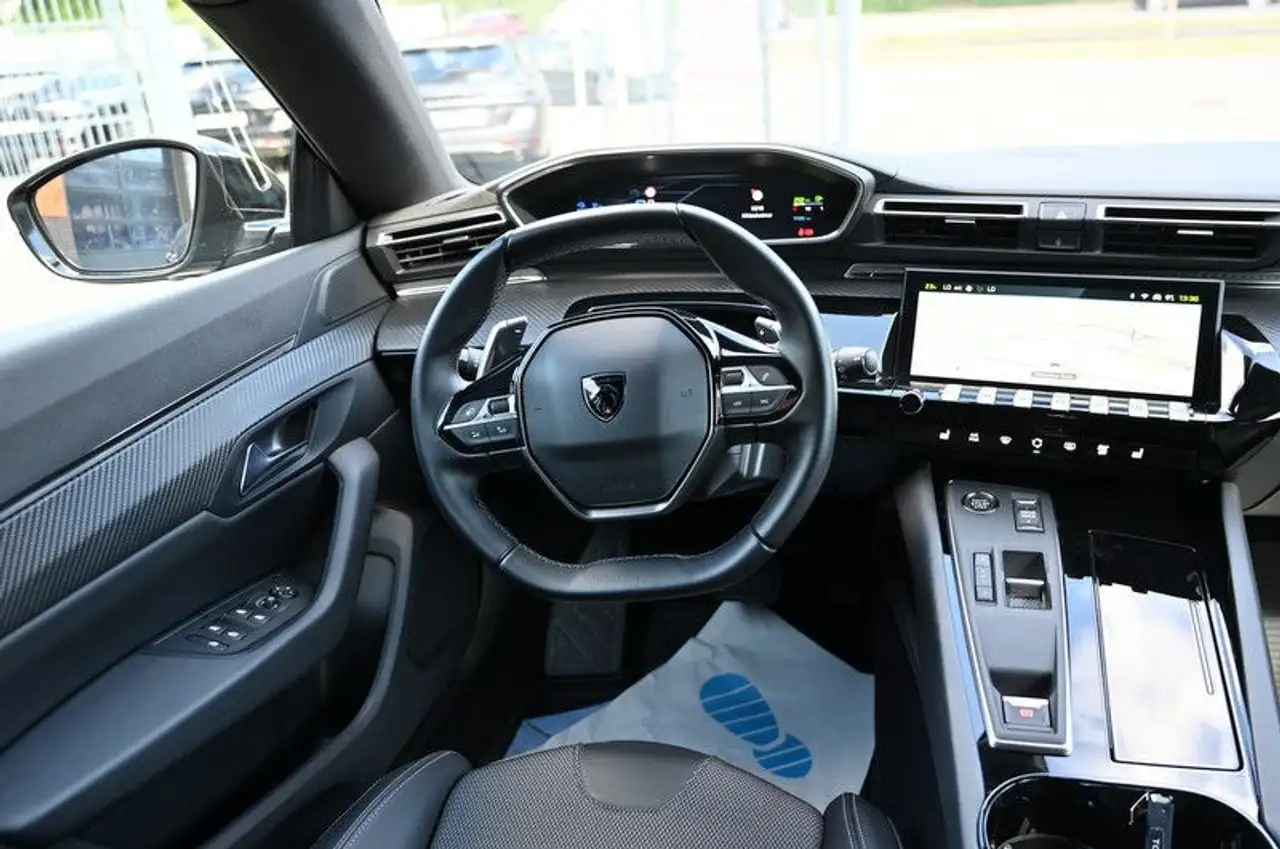 Peugeot 508 SW Hybrid 225 Allure — Galería del vehículo 12