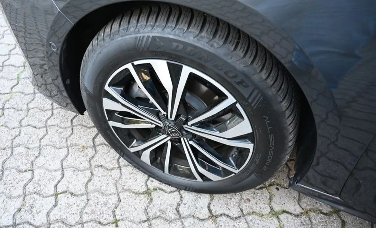 Peugeot 508 SW Hybrid 225 Allure — Galería del vehículo 23