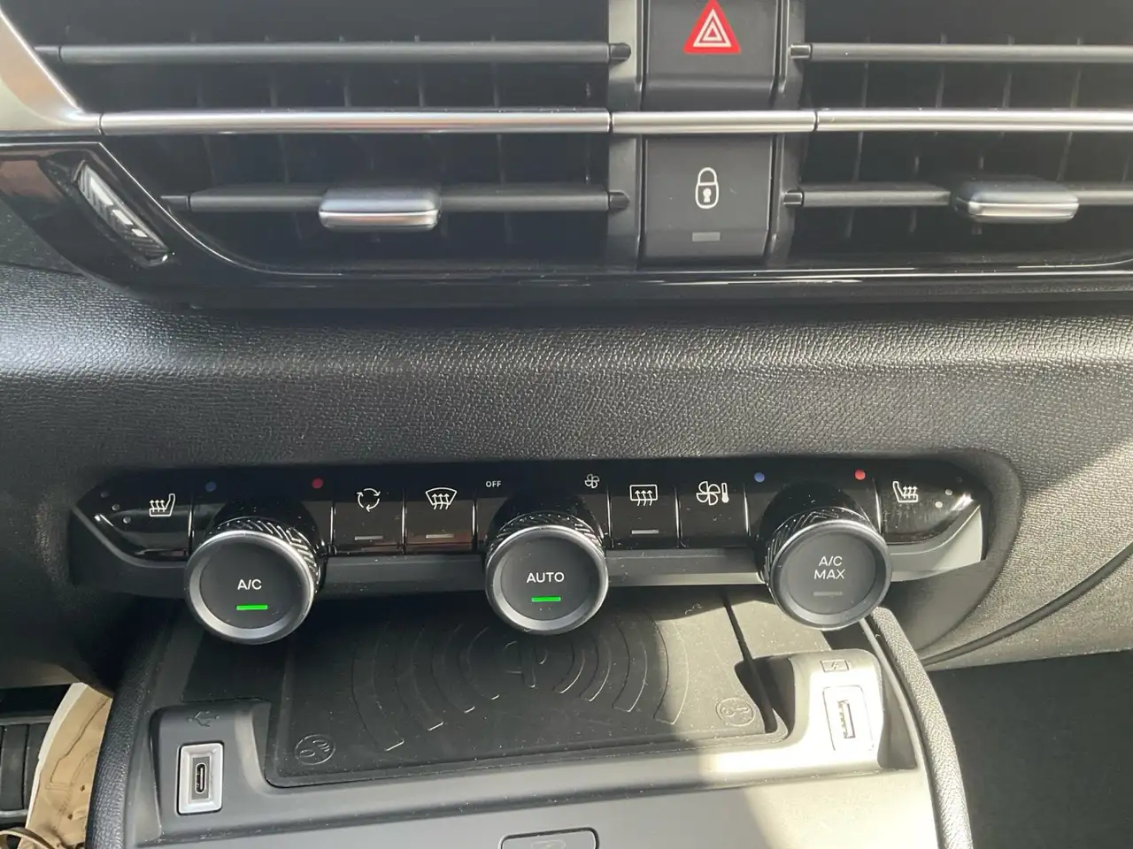Citroen C4 PureTech Automatik ACC, Kamera, HeadUp, PDC,... — Galería del vehículo 19