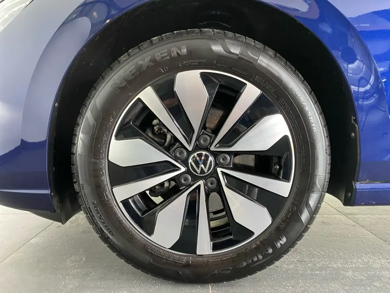 Volkswagen Golf Variant 1.5 eTSI DSG Move AHK+NAVI+SHZ+360°KAMERA+HUD — Galería del vehículo 3