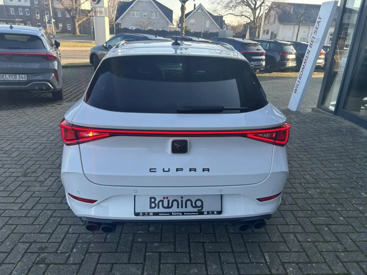 CUPRA Leon Sportstourer VZ /300PS /ALLRAD Klima Navi — Vehicle gallery 6