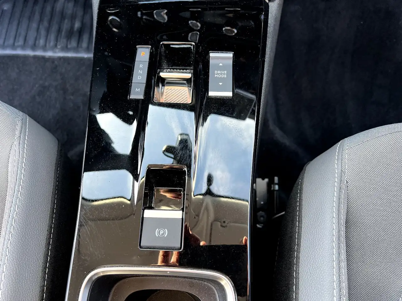 Opel Mokka 1.2 Turbo Elegance *LED Navi Sitzh.* — Galerie du véhicule 24