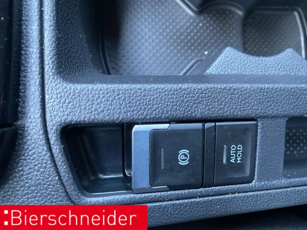 Volkswagen T-Roc 2.0 TSI DSG 4Mo R-Line 19 MATRIX NAVI CAM — Galería del vehículo 27
