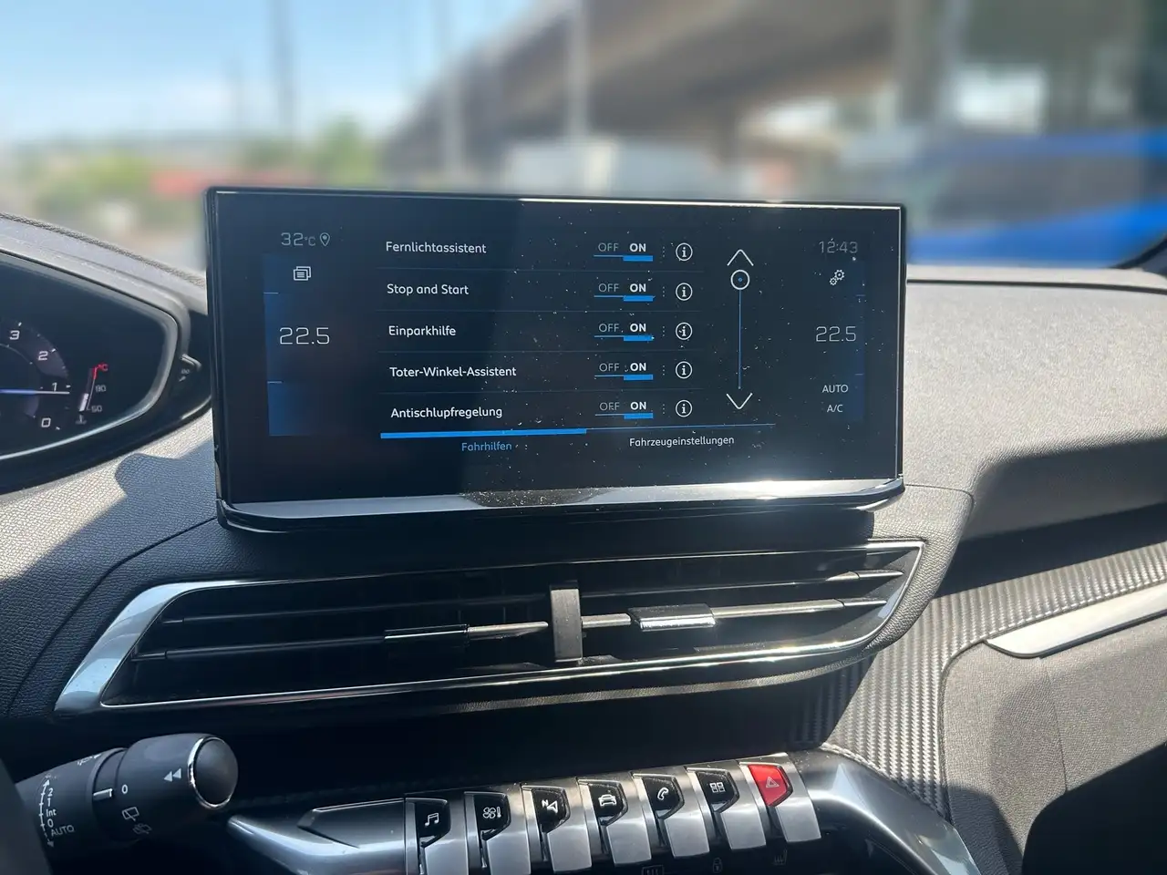 Peugeot 3008 1.2 PureTech 130 Allure Pack ACC KeyLess LM — معرض صور السيارة 6