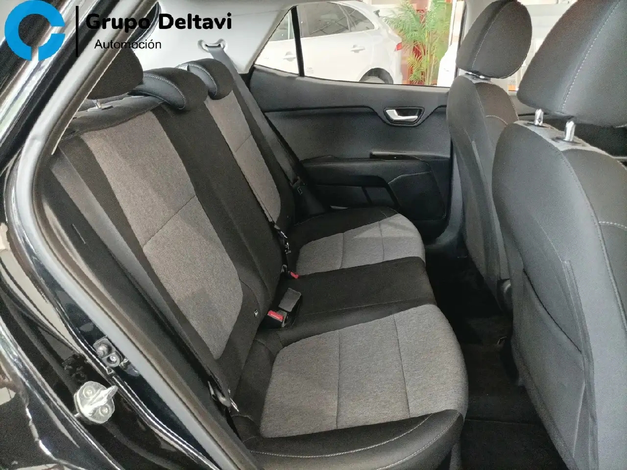 Kia Stonic 1.0 T-GDi MHEV Concept 100 — Galería del vehículo 19