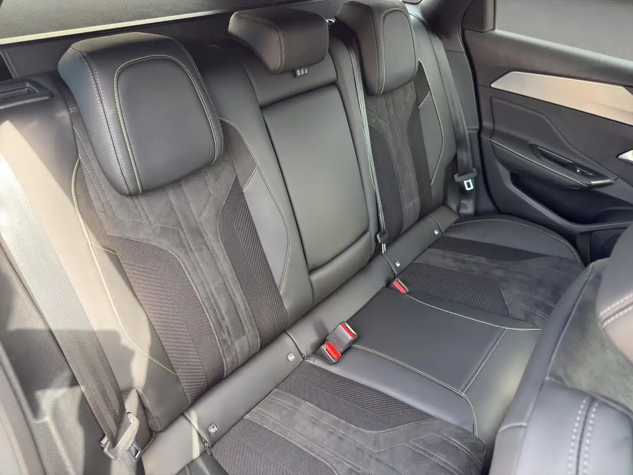 Peugeot 308 SW GT -Matrix Licht -Memory Sitz -ACC — معرض صور السيارة 12