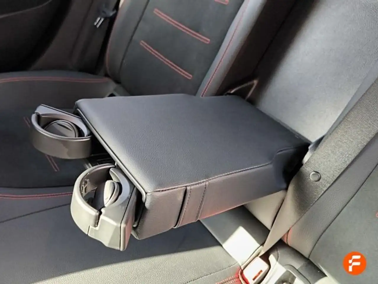 Mercedes-Benz A 250 e — معرض صور السيارة 30