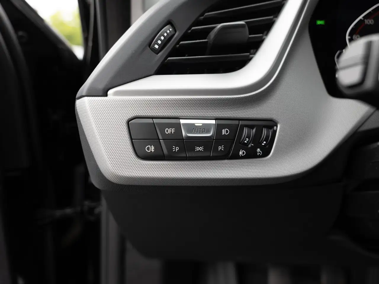 BMW 118 i Advantage LED W-LAN NAVI PDC — Vehicle gallery 26