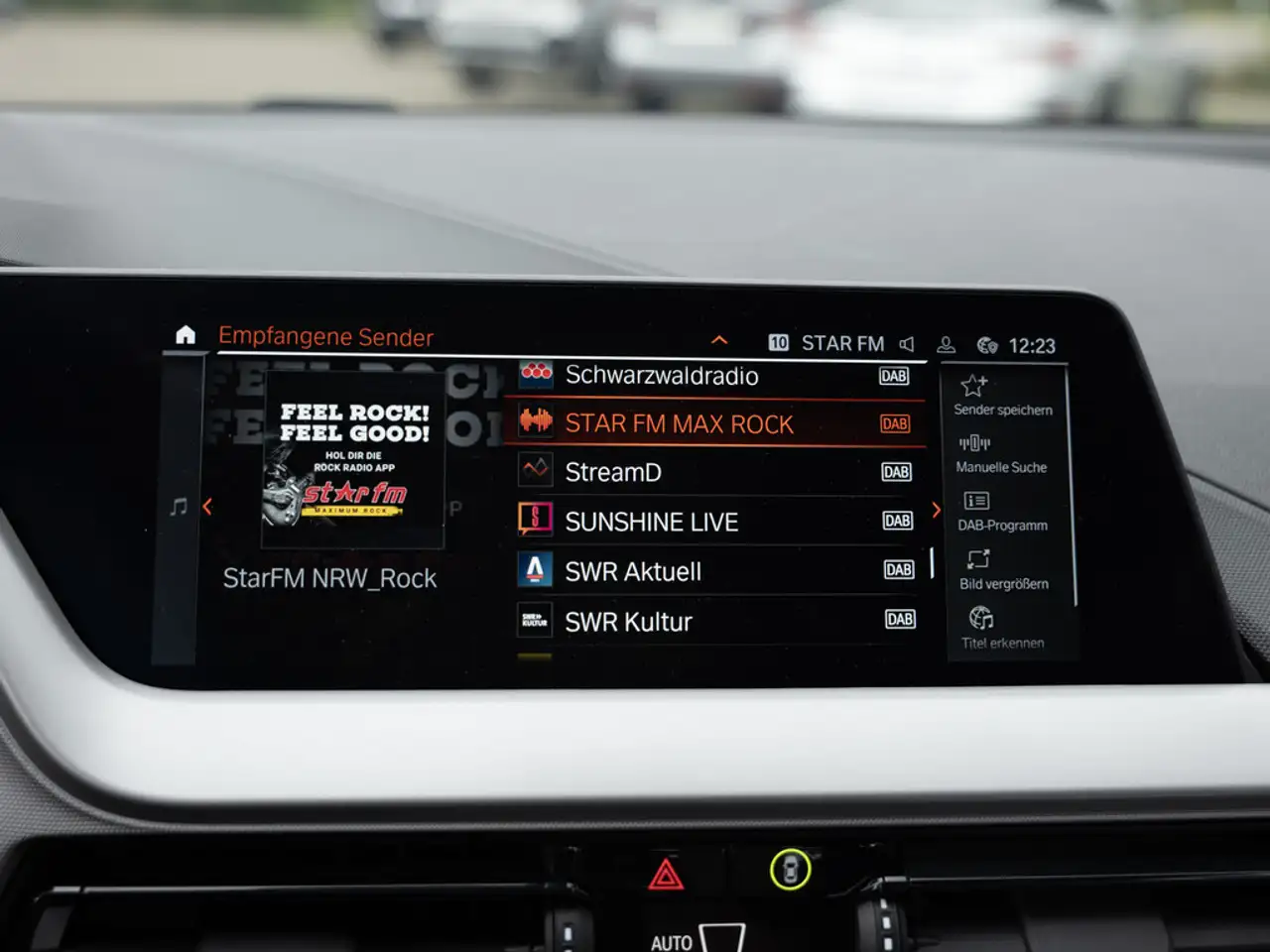 BMW 118 i Advantage LED W-LAN NAVI PDC — Vehicle gallery 16