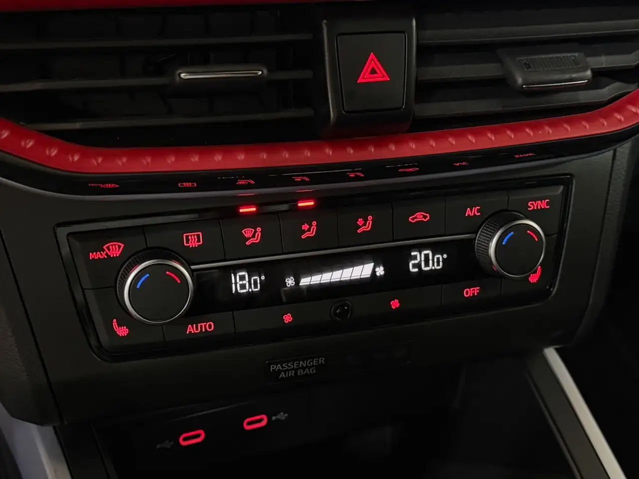 SEAT Arona FR DSG/TEMP/LED/KAM/SHZ/NAVI/ALLW/CARPLAY — معرض صور السيارة 20