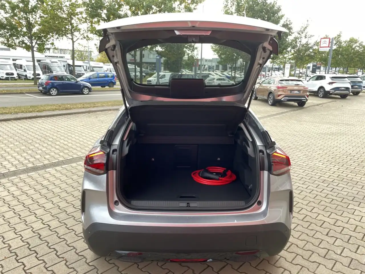 Citroen E-C4 Electric e-C4 Elektro 136 Shine + Kälte-Paket ! — Vehicle gallery 9