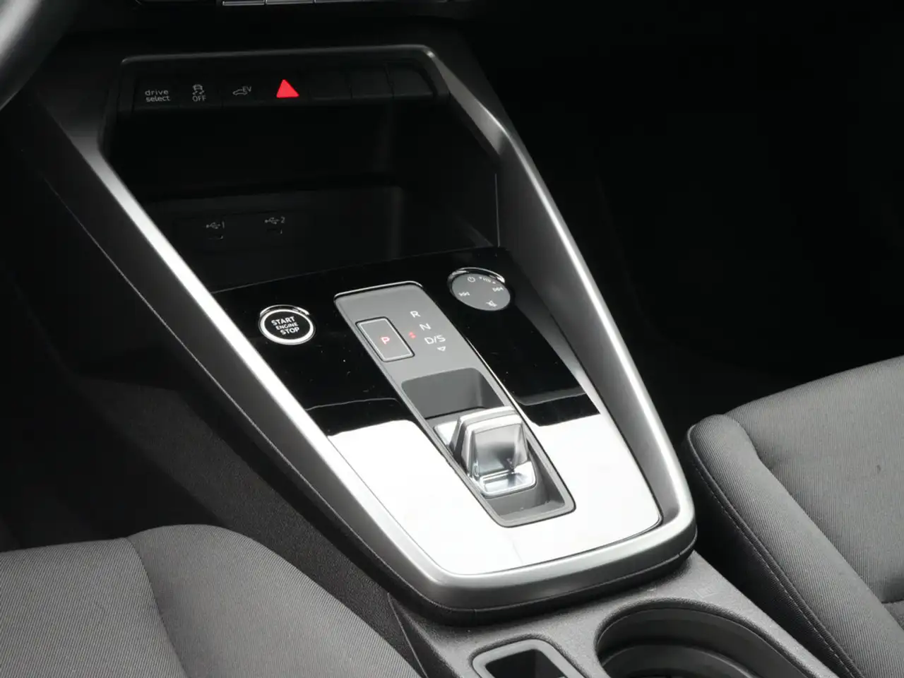 Audi A3 Sportback e S-TRON NAVI VIRT ACC KAM SHZ L — Vehicle gallery 13