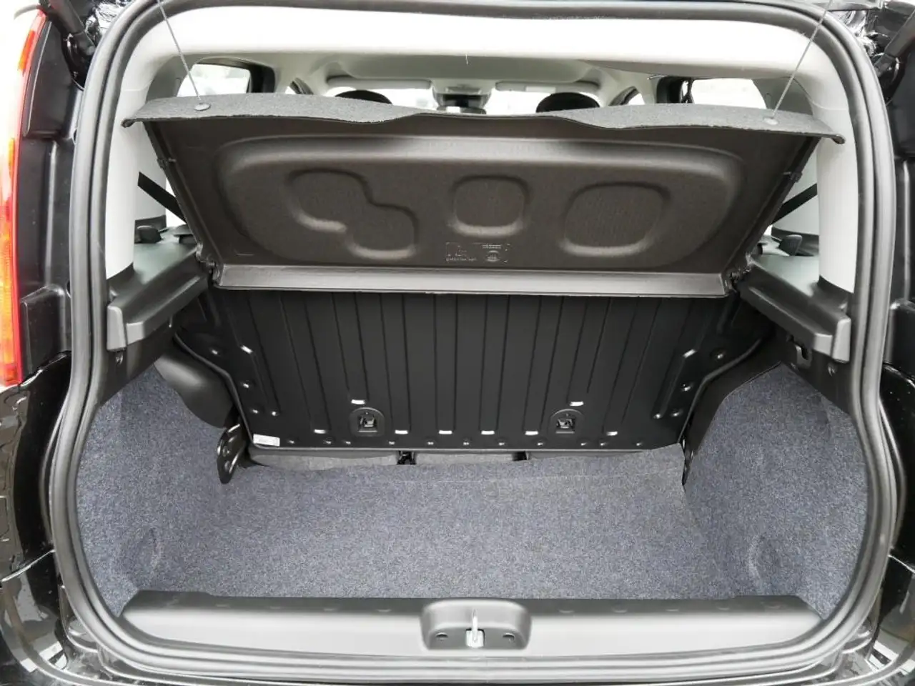 Fiat Panda HYBRID 1.0 GSE 70PS PDC CITY PAKET RADIO — Vehicle gallery 26