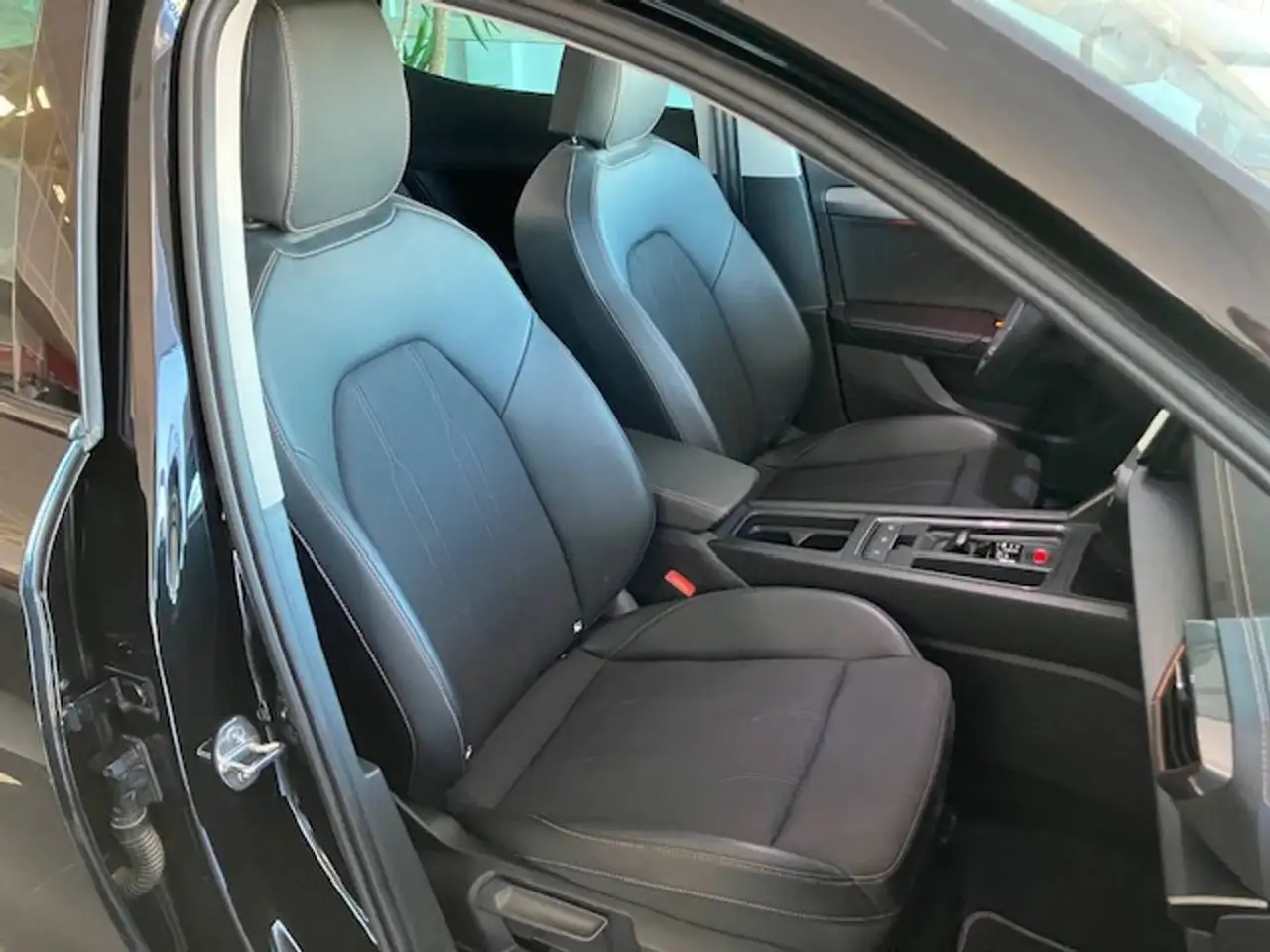 CUPRA Formentor 1.5 eTSI 150 DSG — Vehicle gallery 12