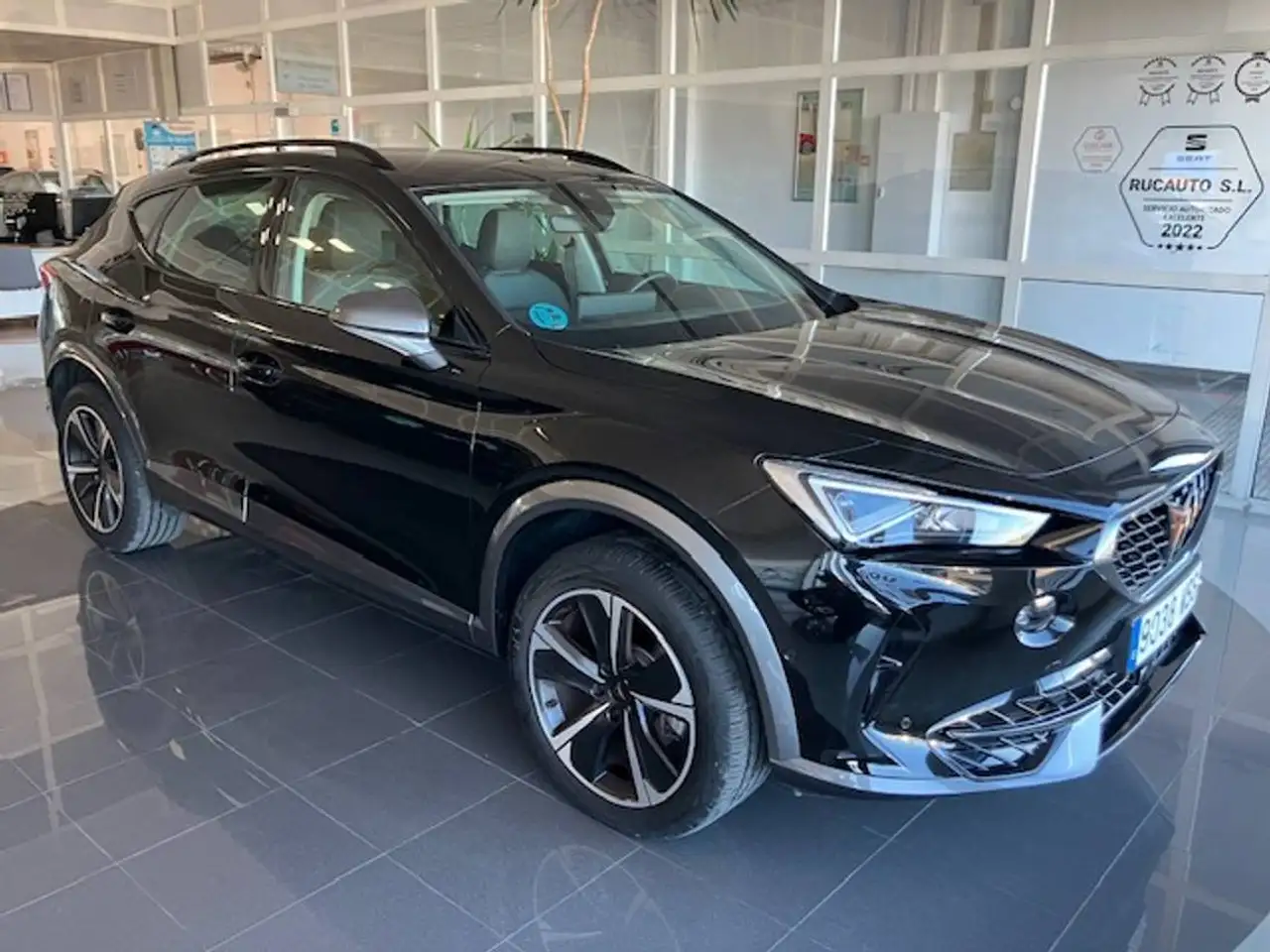 CUPRA Formentor 1.5 eTSI 150 DSG — Vehicle gallery 3