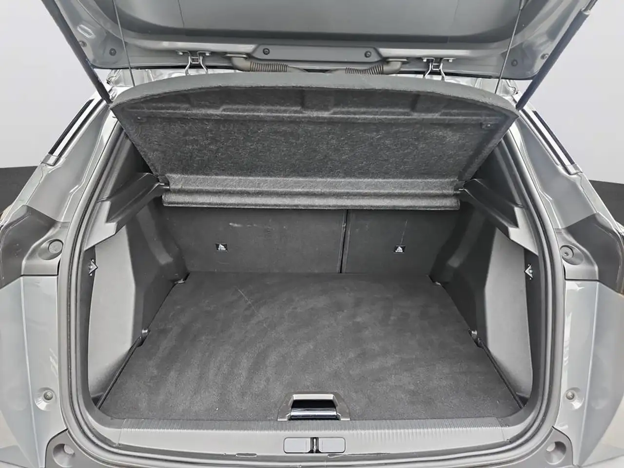 Peugeot 2008 GT — معرض صور السيارة 9
