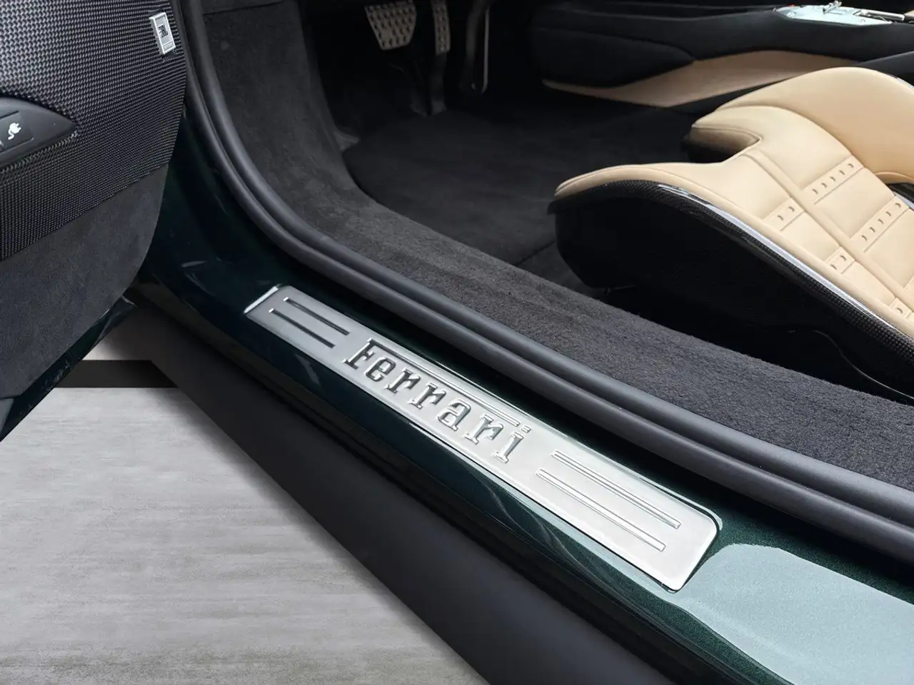 Ferrari 296 GTS 40.000€ an Optionals — معرض صور السيارة 25