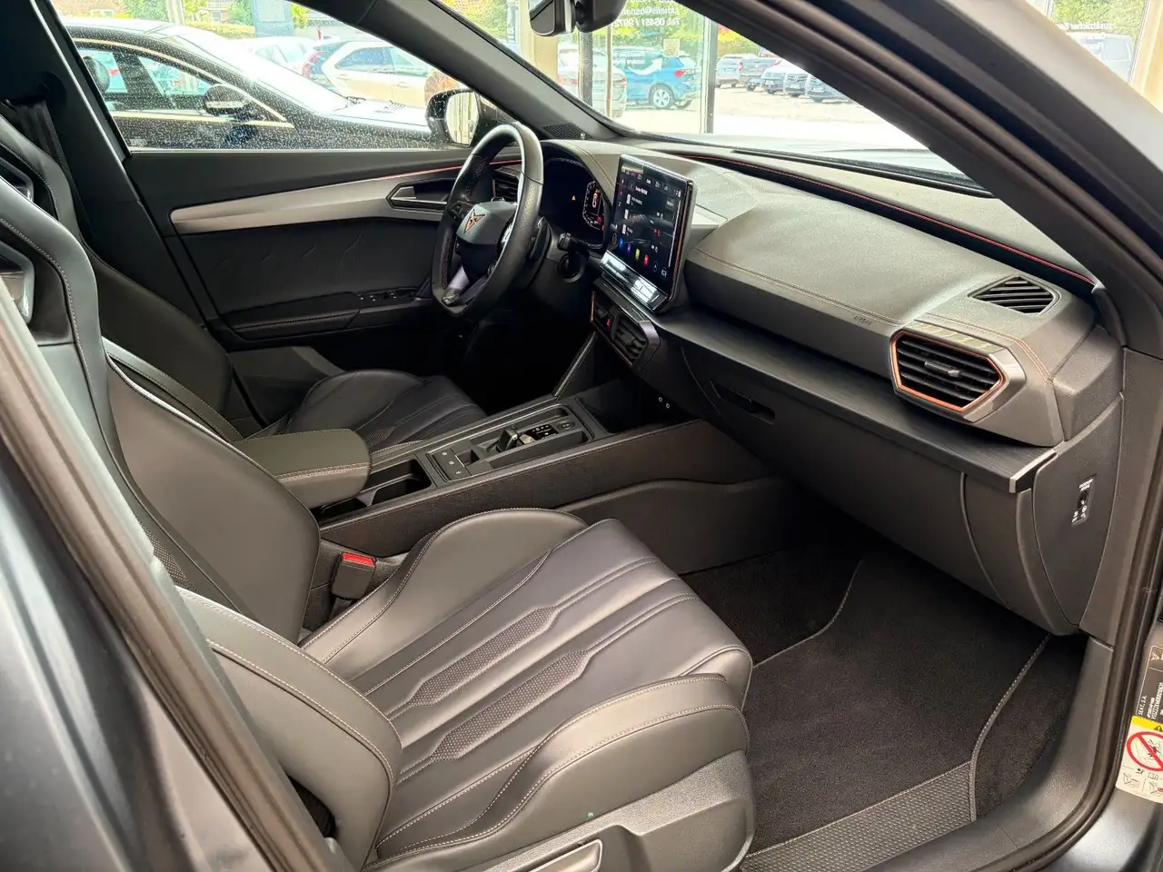 CUPRA Formentor VZ5 2.5TSI DSG 4Drive/BEATS/360°/ACC — Galería del vehículo 13
