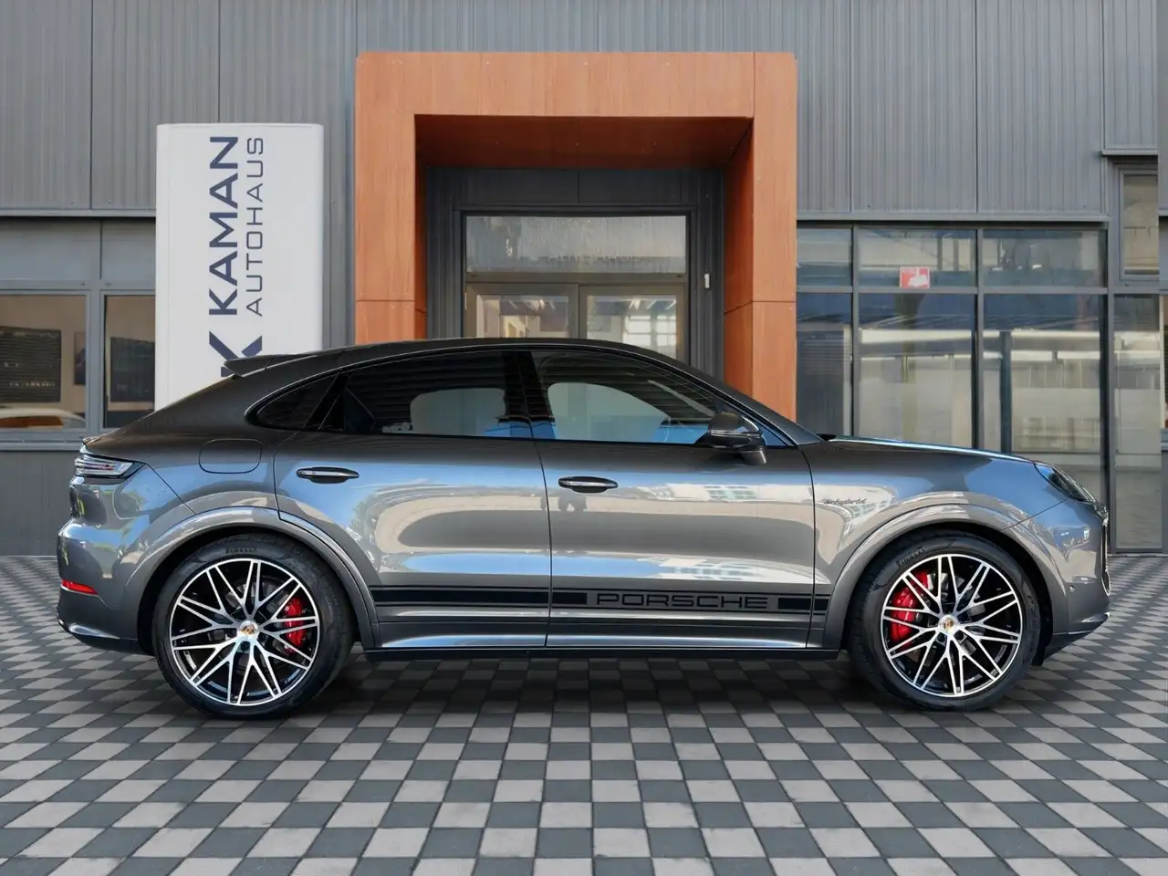 Porsche Cayenne S E-Hyb Coupe Sport Design 22"Alu Massag — Sindelfingen