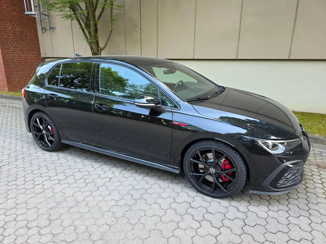 Volkswagen Golf GTI IQ-LIGHT Matrix, LM 19´´, Navi, PDC+Kamera — Vehicle gallery 2