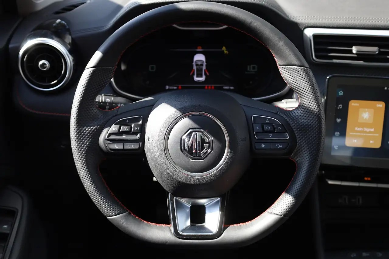 MG ZS 1.5 VTi Luxury LED Navi Panorama Totwinkel — معرض صور السيارة 24