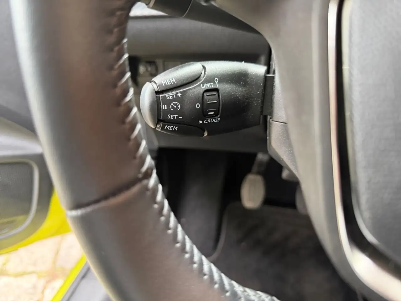 Peugeot 208 Active 1.2 PureTech 75 Kessy*SHZ*PDC hinten — Galería del vehículo 14