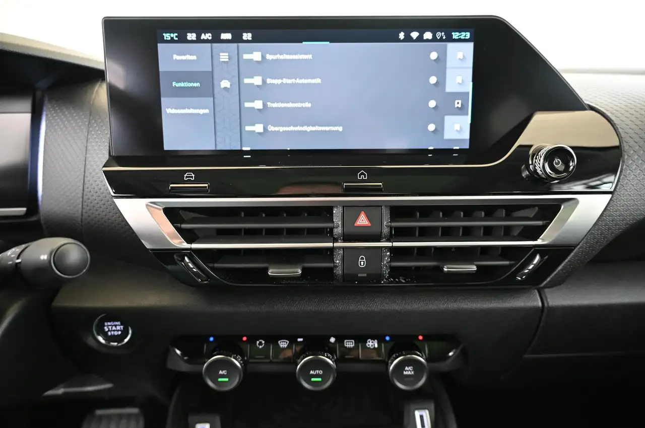 Citroen C4 X 1.2 PT EAT8 130 MAX LED/NAV/SOUND/PANO/H-UP/18 — معرض صور السيارة 17
