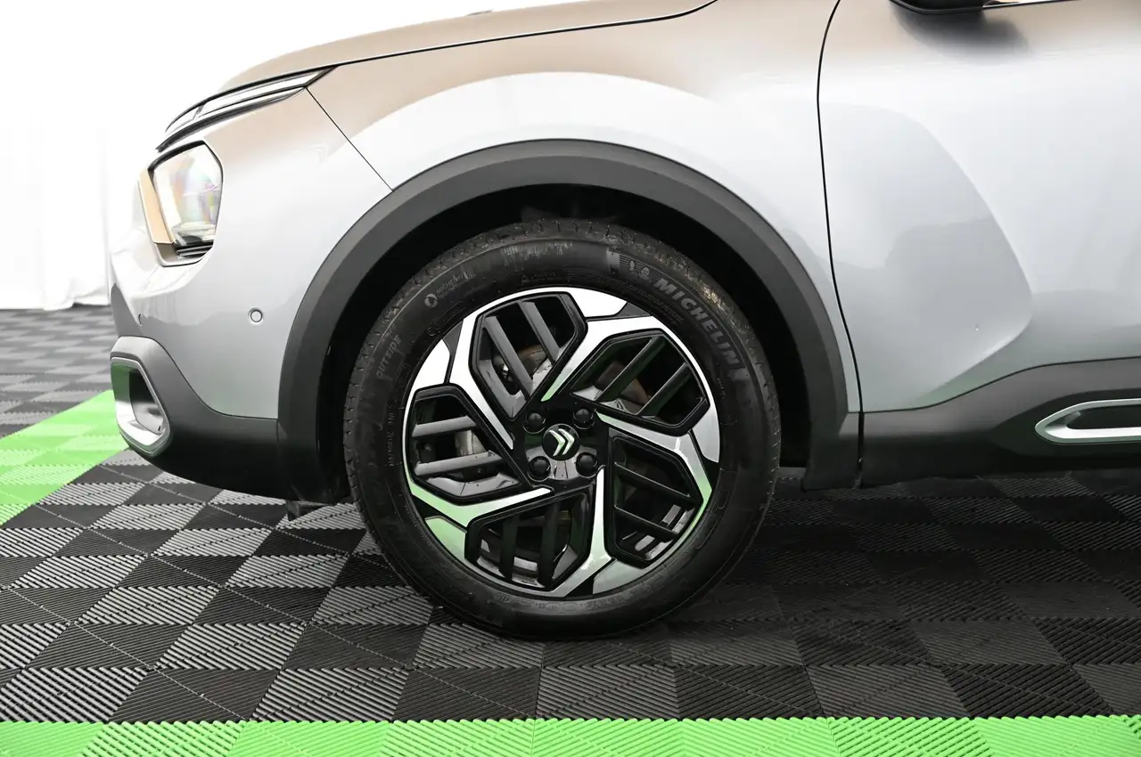 Citroen C4 X 1.2 PT EAT8 130 MAX LED/NAV/SOUND/PANO/H-UP/18 — معرض صور السيارة 10