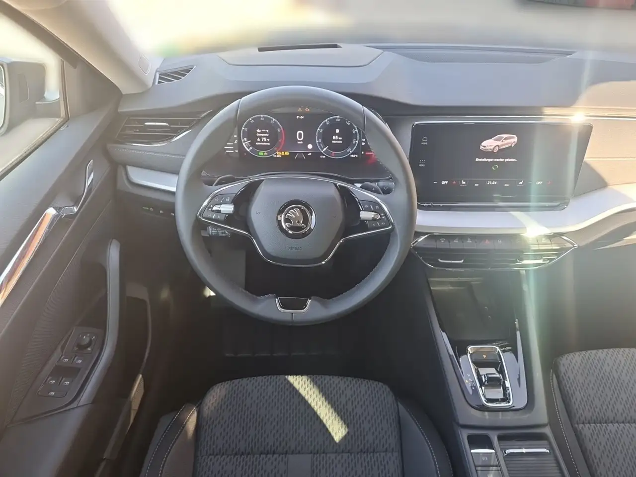 Skoda Octavia Combi Style 1.5TSI+ Navi+Matrix+Komfort — معرض صور السيارة 12
