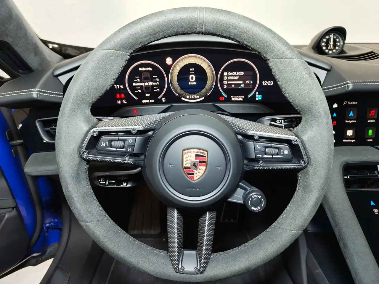Porsche Taycan Turbo GT Inno Matrix 4-Sitzer Ride Purple — Vehicle gallery 10