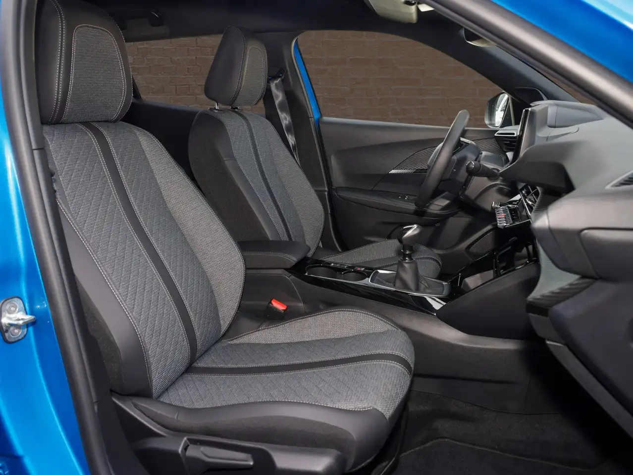 Peugeot 2008 Allure — معرض صور السيارة 9