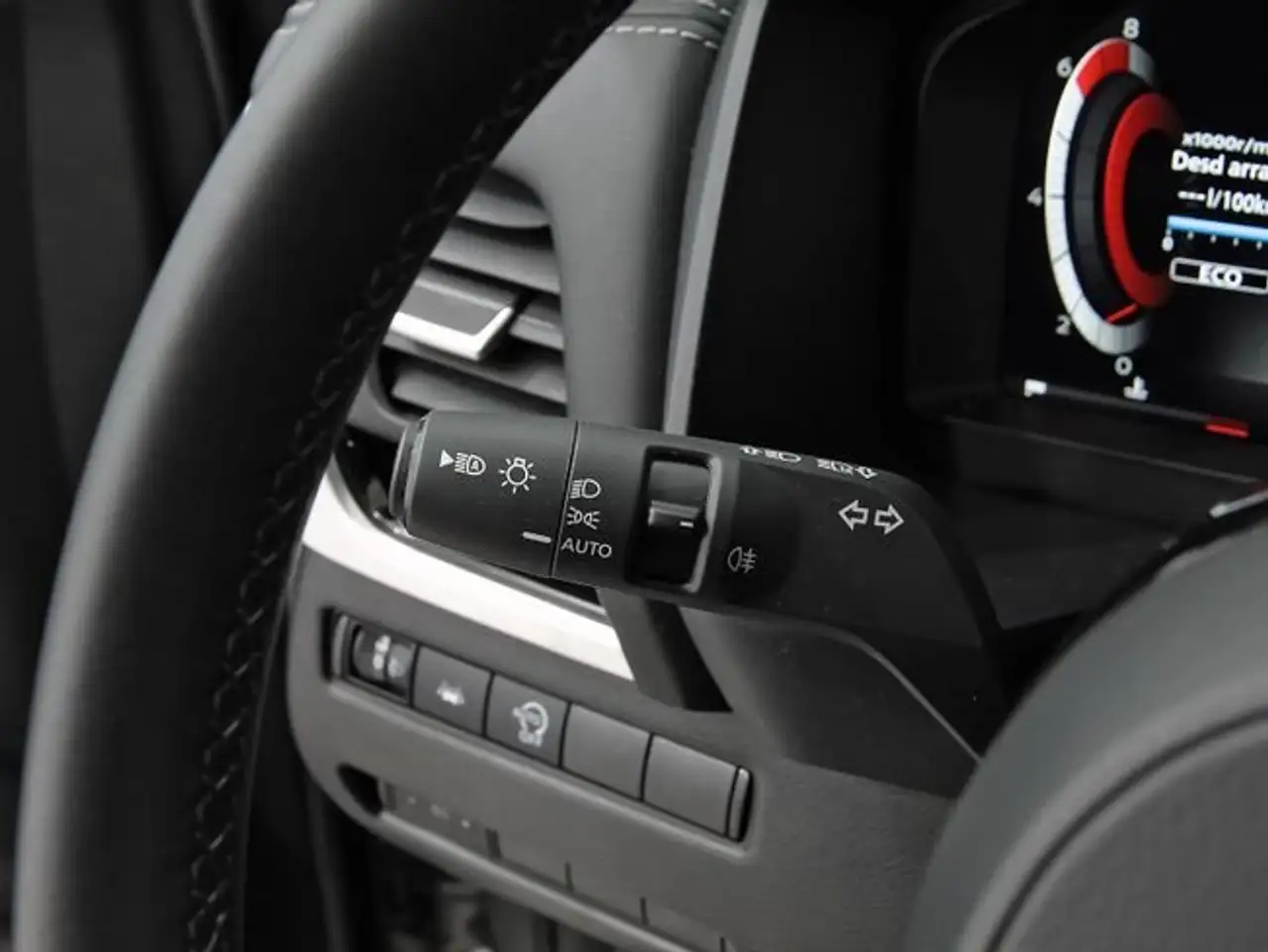 Nissan Qashqai DIG-T 116kW Xtronic N-Connecta — معرض صور السيارة 14
