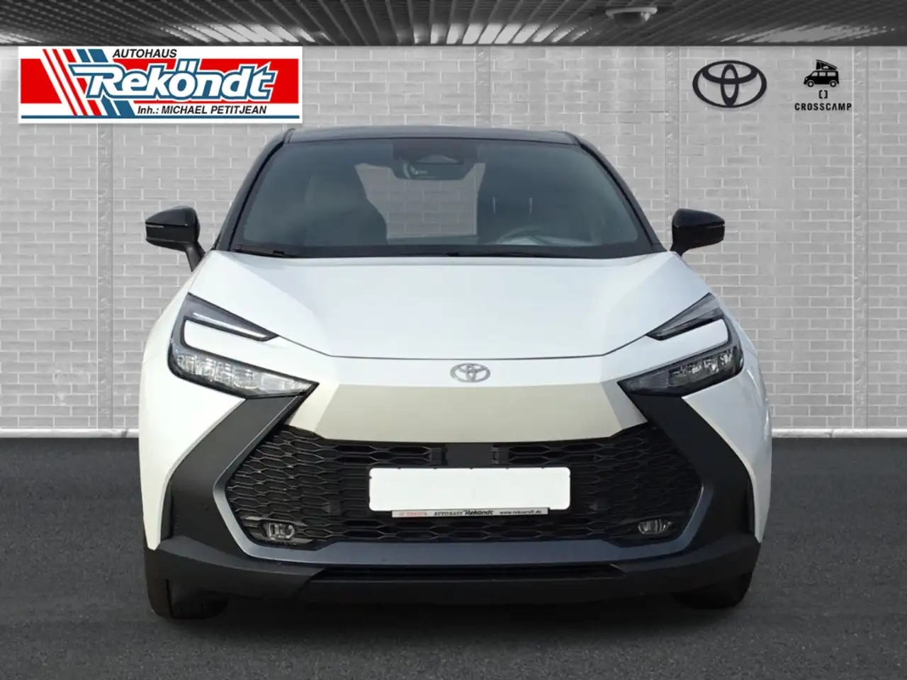 Toyota C-HR 1.8 Hybrid Team Deutschland ACC RFK SHZ NAVI — Vehicle gallery 4
