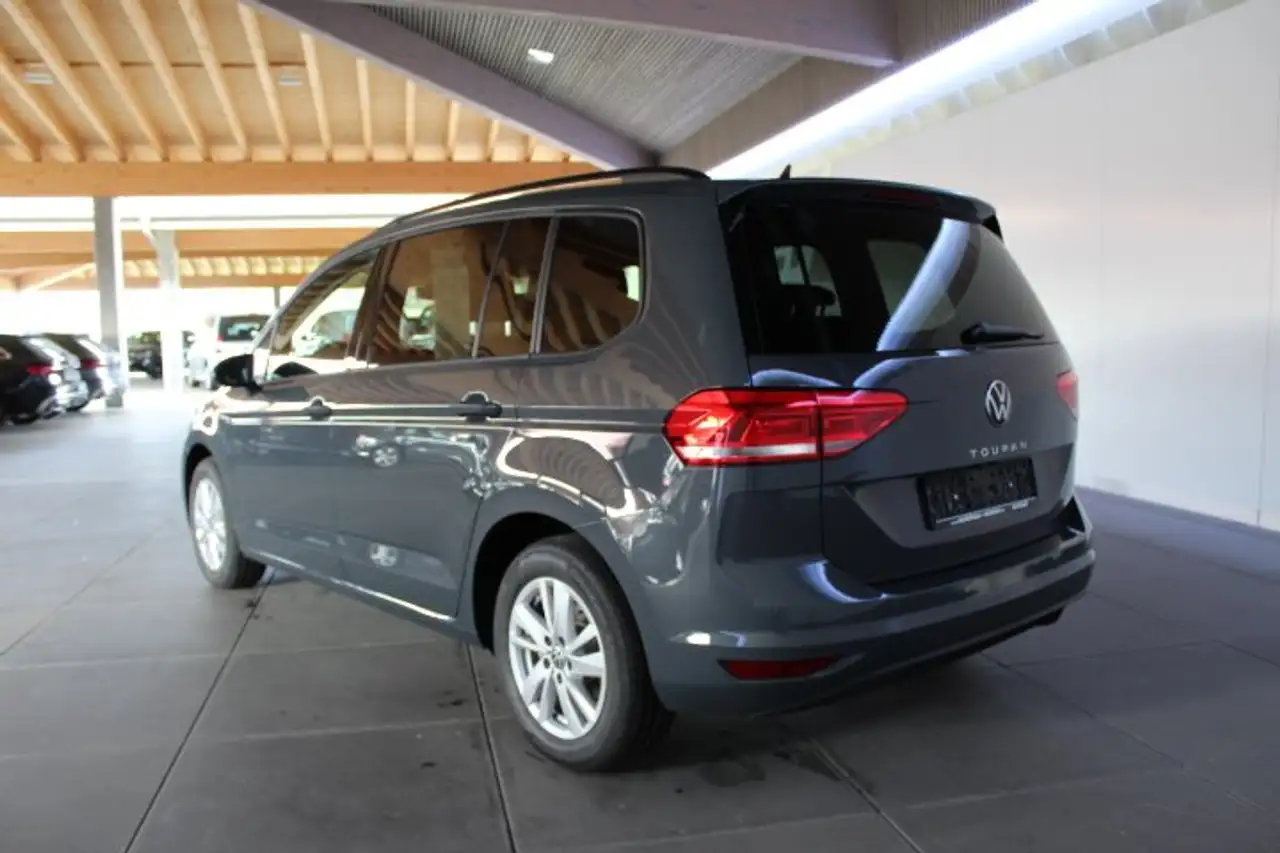 Volkswagen Touran 1.5TSI DSG COMFORTLINE 7-SITZER — Galería del vehículo 12