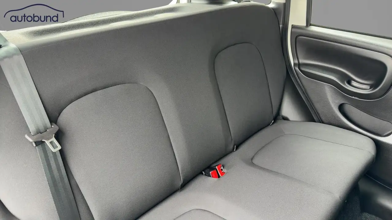 Fiat Panda 1,0 Hybrid (MHEV) Base DAB PDC — Galería del vehículo 7