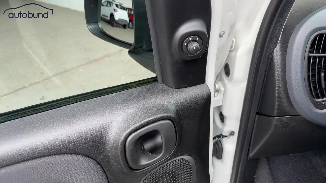 Fiat Panda 1,0 Hybrid (MHEV) Base DAB PDC — Galería del vehículo 14