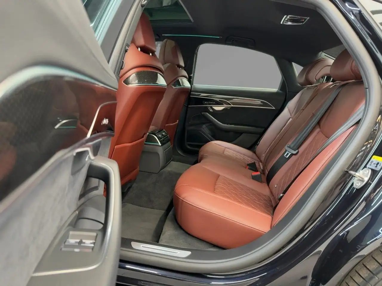 Audi A8 3.0 V6 60 TFSI e S-line Matrix LED Pano Bang — معرض صور السيارة 10